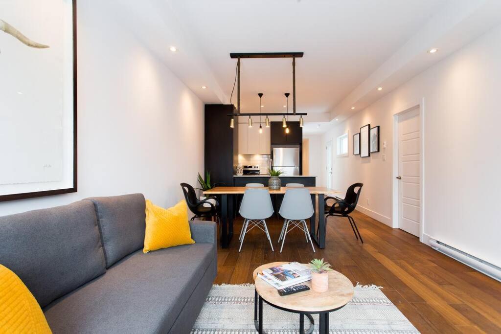 Sleek Condo In The Heart Of Little Italy By Den Stays Montreal Exteriér fotografie